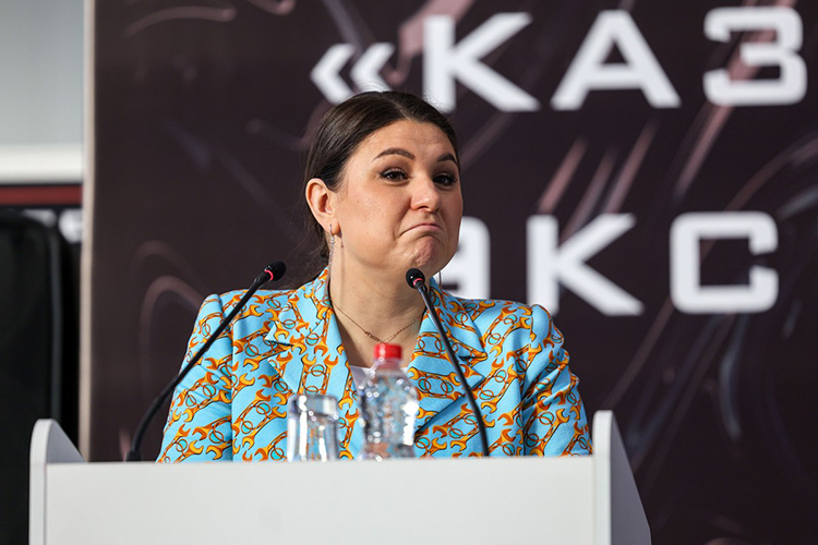 Талия Минуллина: «Нам нужно инвестировать в интеллектуальную собственность. Говоря на языке металла: желаю стальных нервов вашему бизнесу в тяжелых условиях экономики, ну и золотой прибыли!»