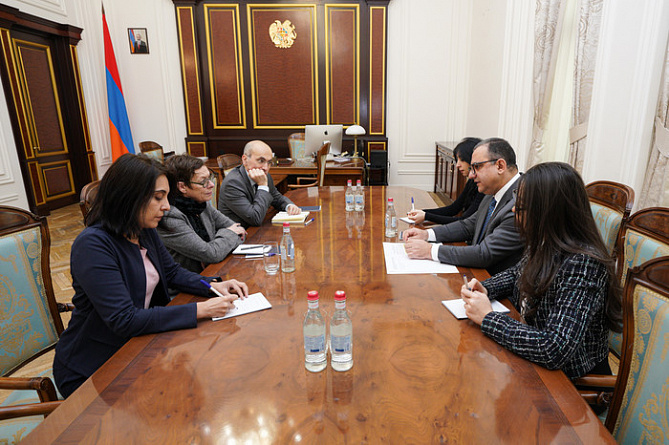  Франция продолжит содействие Армении по линии экономических программ - посол 