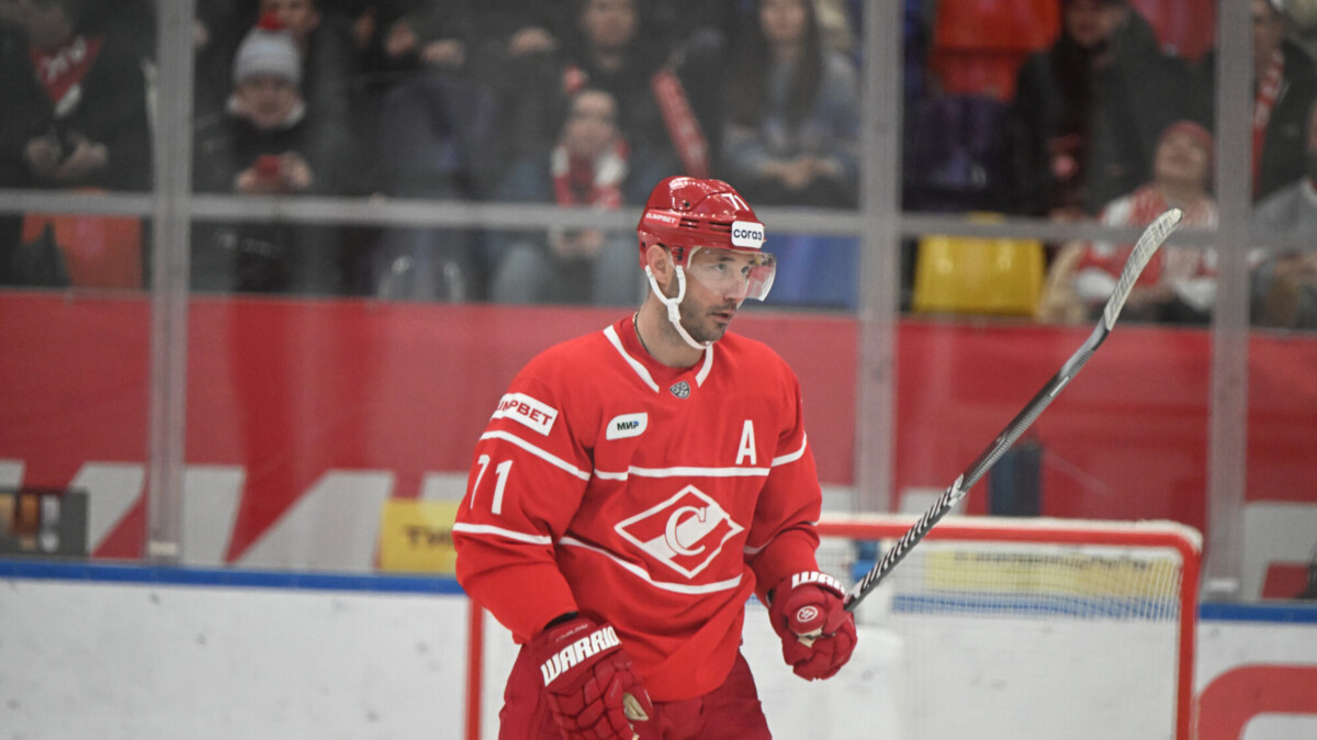 Ковальчук не вошел в состав «Спартака» на третий матч серии плей‑офф КХЛ с «Северсталью»
