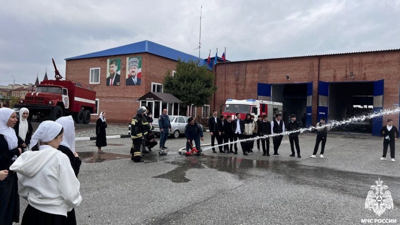 Школьники из Аргуна побывали на экскурсии в пожарно-спасательной части