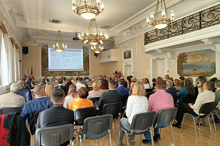 Обсудить сложившуюся ситуацию и выработать совместную позицию по этому вопросу татарстанские бизнесмены накануне собрались в Торгово-промышленной палате РТ