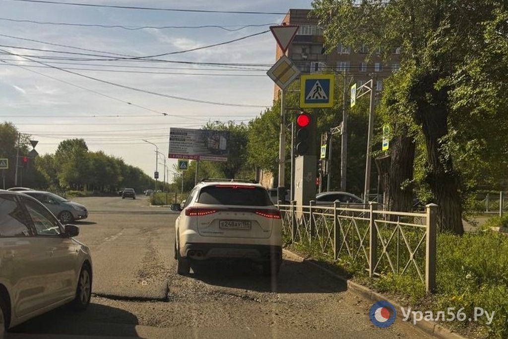 «Доберись до центра города, если сможешь». Дороги Орска устраивают целый квест для автомобилистов