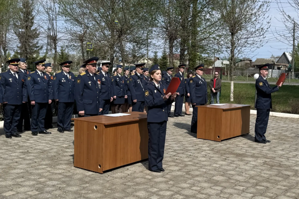 Молодые сотрудники УФСИН России по Костромской области торжественно приняли Присягу