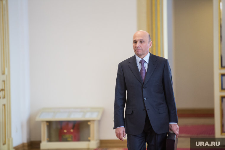Представление ВРИО губернатора Тюменской области Александра Моора полномочным представителем президента Игорем Холманских. Тюмень , сарычев сергей
