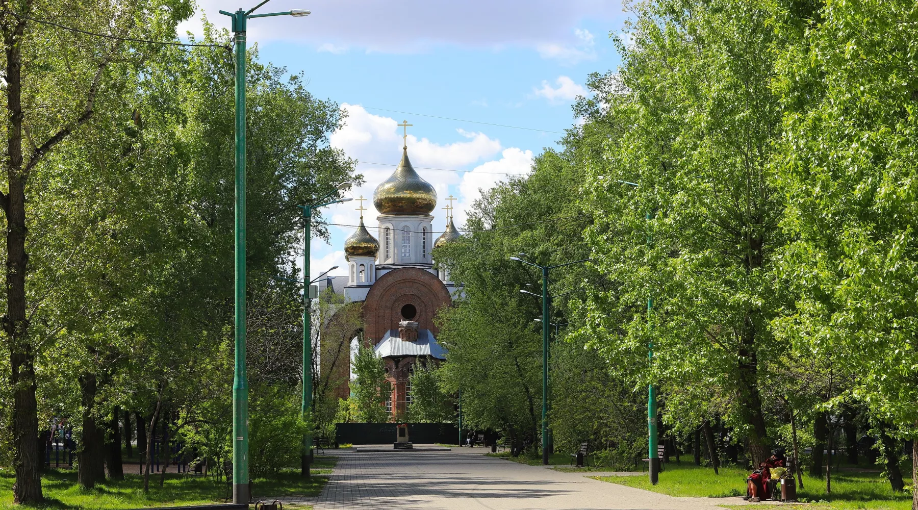 Бабушка в парке