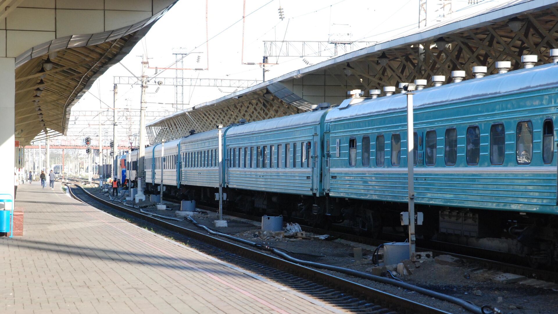 поезд саратов москва