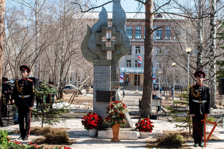 «Усмирившим пламя Чернобыля» - в Томской области Росгвардейцы почтили память героев