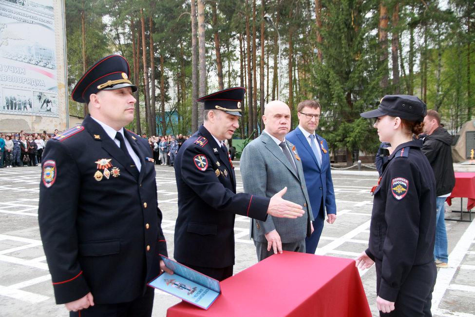 Депутаты Законодательного Собрания Игорь Гришунин и Олег Ситкин приняли участие в церемонии принятия присяги.
