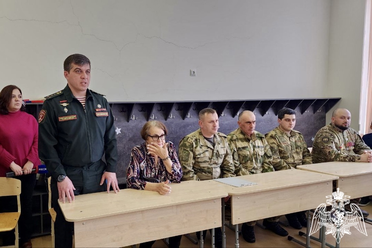 ВО ВЛАДИКАВКАЗЕ ОФИЦЕРЫ РОСГВАРДИИ ПРИНЯЛИ УЧАСТИЕ В ТОРЖЕСТВЕННОМ ОТКРЫТИИ ДОСОК ПАМЯТИ