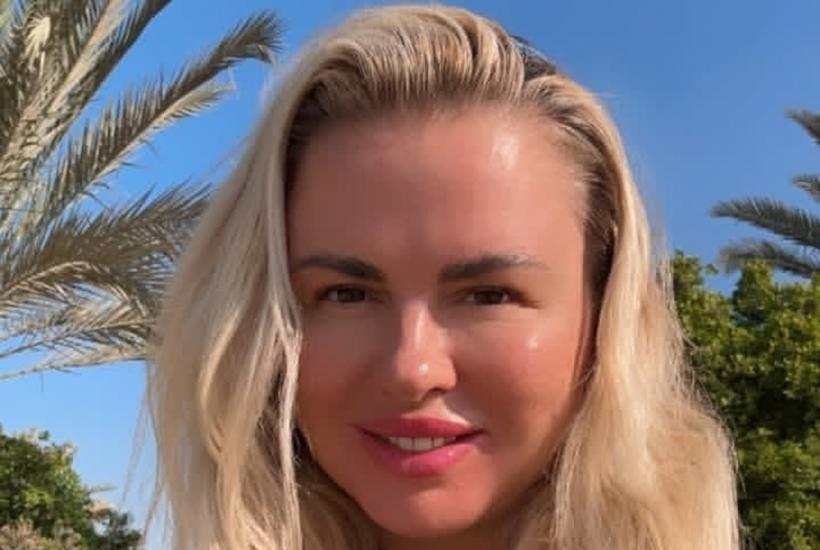 Певица Анна Семенович