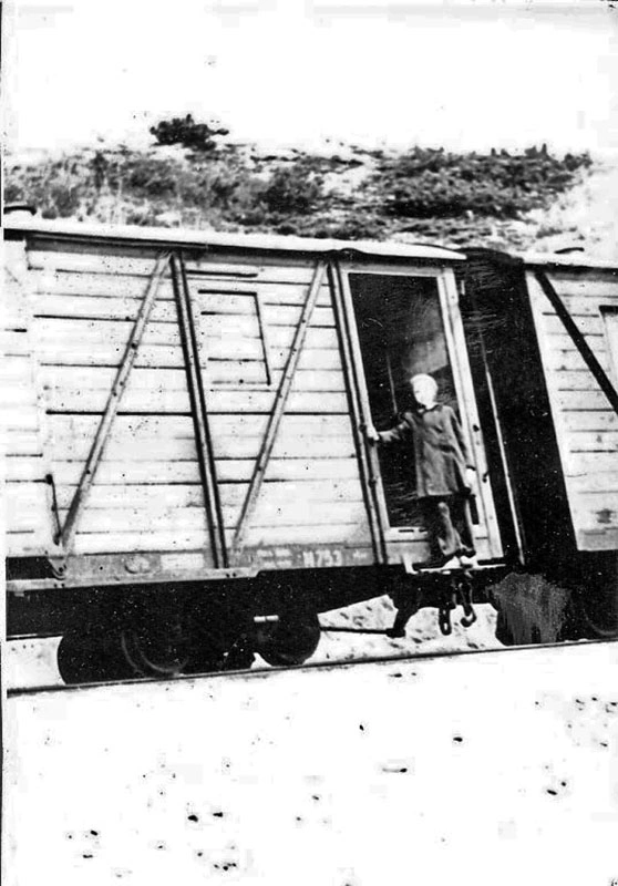 На железной дороге Магадан-Палатка. Снимок сделан в районе станции Красавица (посёлок Стекольный)