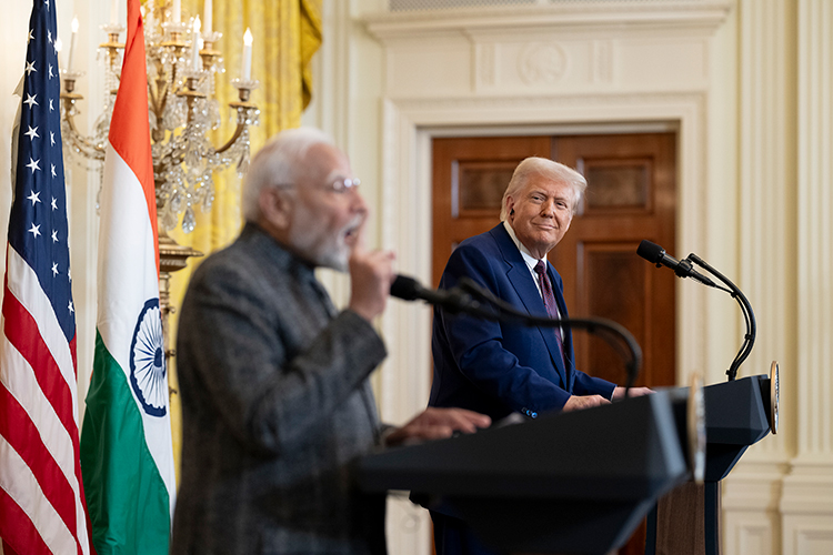 «Я думаю, что зачастую Трамп своими действиями сам себе стреляет в ногу»