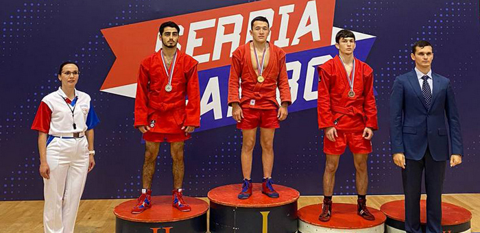 Борцы с Алтая победили на Кубке Европы по самбо