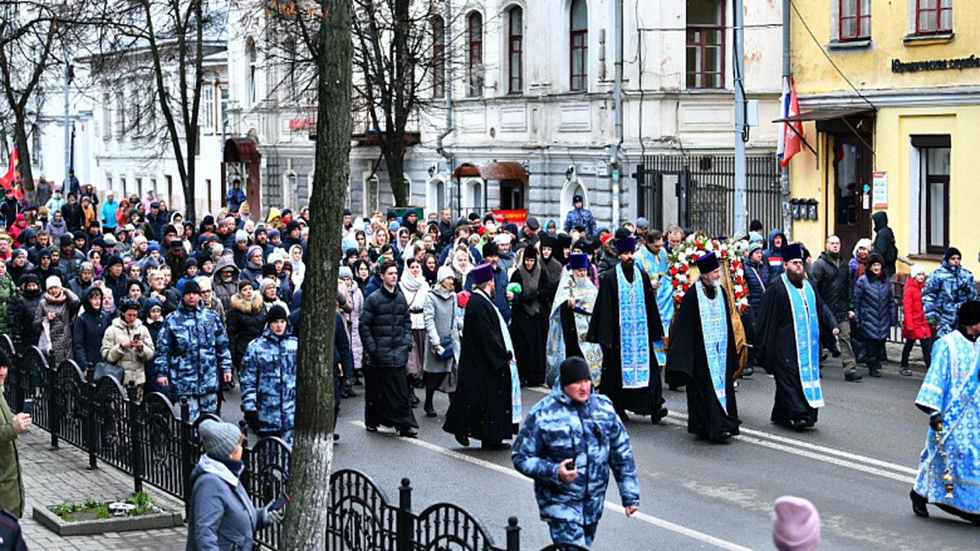 Шоу 4 ноября. Крестный ход в Ярославле 4 ноября 2022. С праздником народного единства. С праздником день народного единства. День народного единства фото.