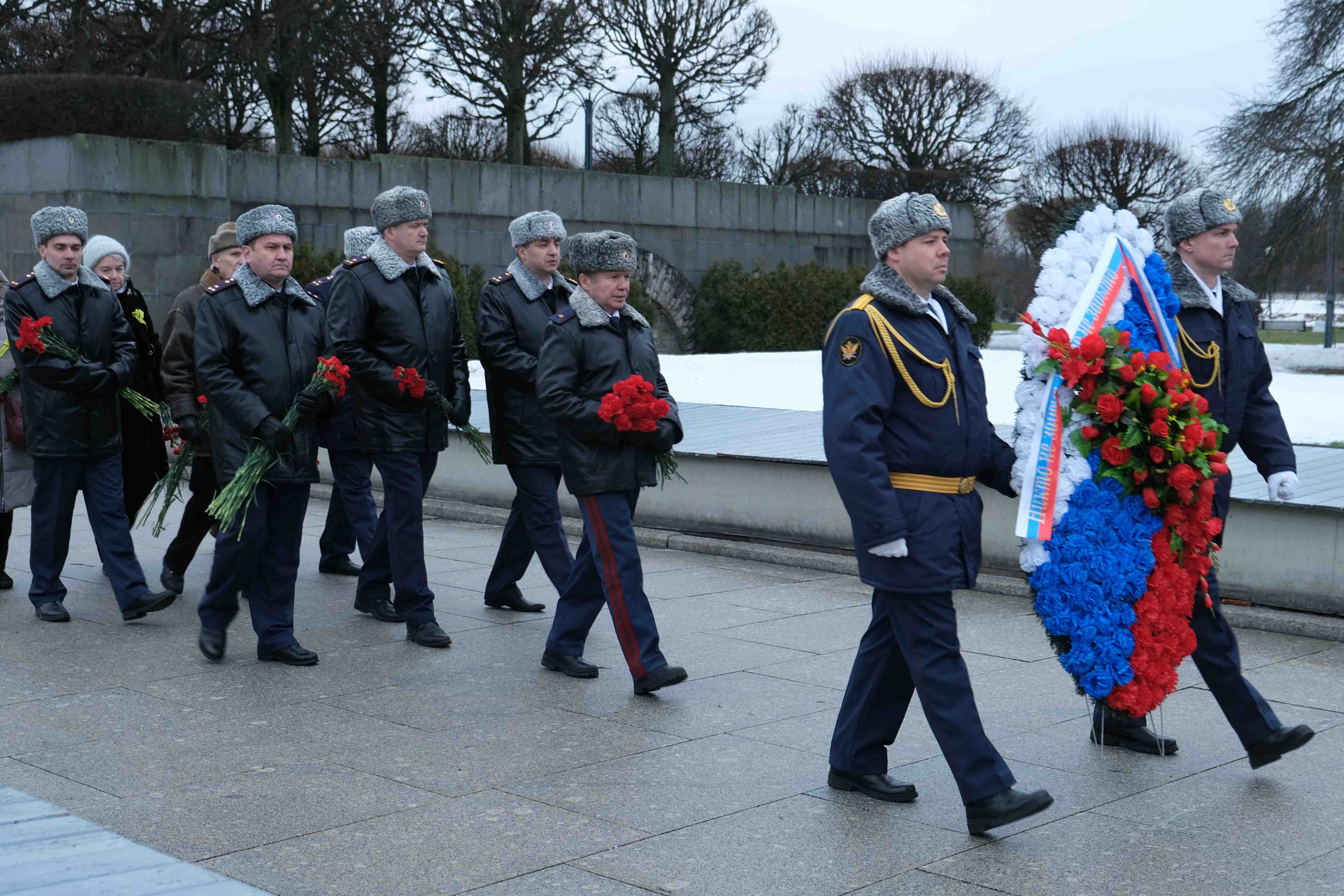 Возло