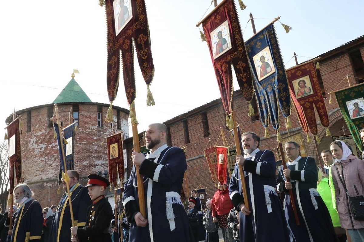 Крестный ход в курской губернии. 2024. Крестный ход в нижнем новгороде 1 сентября. Крестный ход в нижнем новгороде. Коренная пустынь икона.