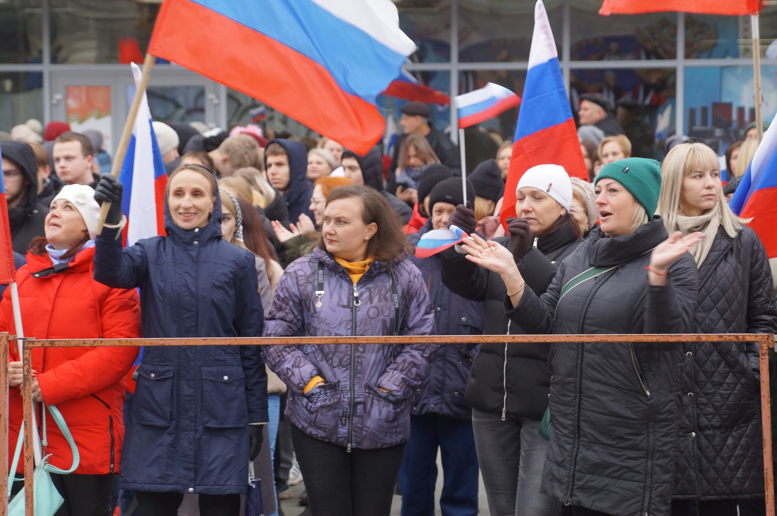 Новости 4 ноября. Празднование дня народного единства. День народного единства фоторепортаж. С праздником день народного единства. 4 Ноября день народного единства.