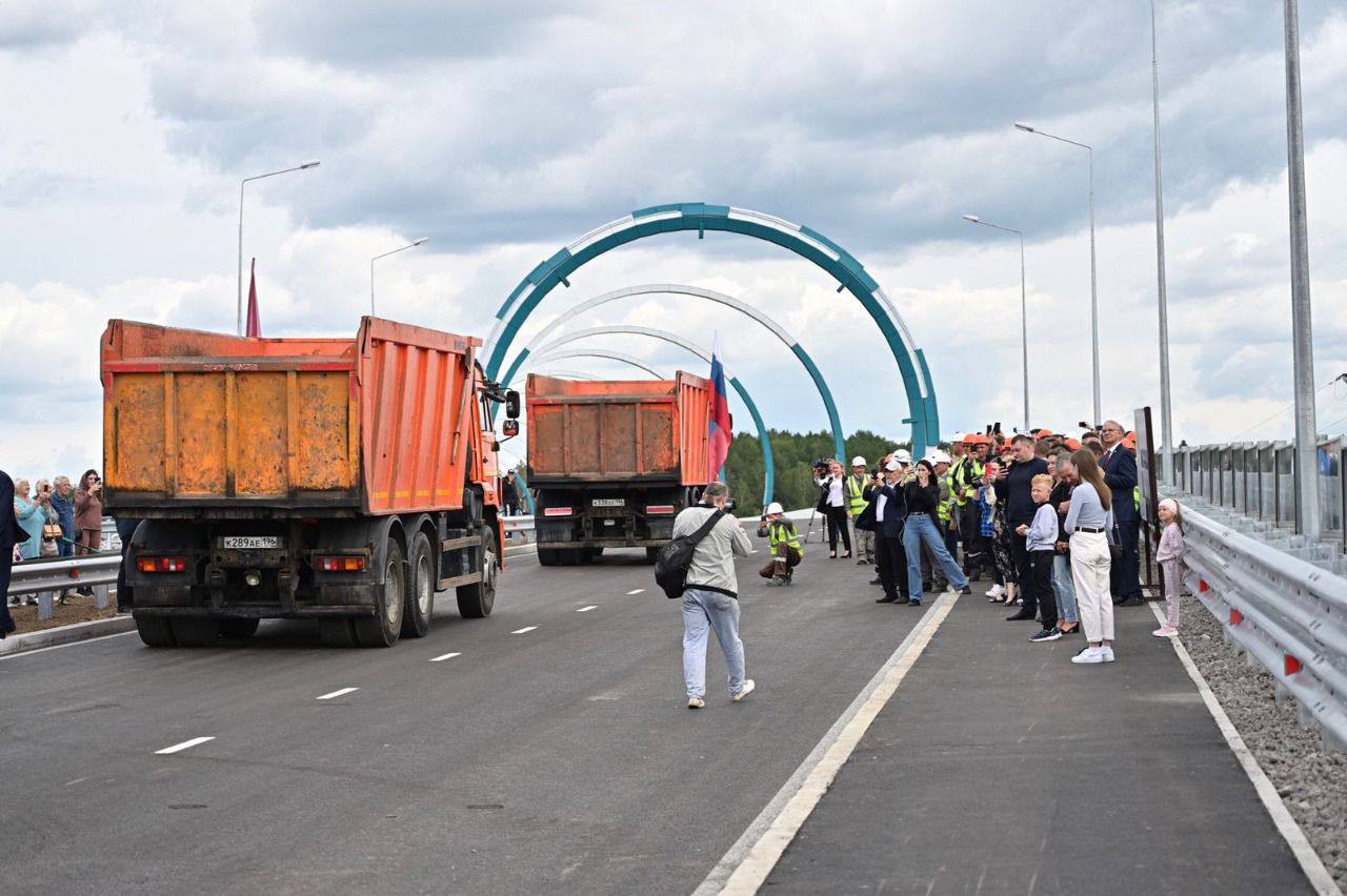 мост в нижнем тагиле через пруд