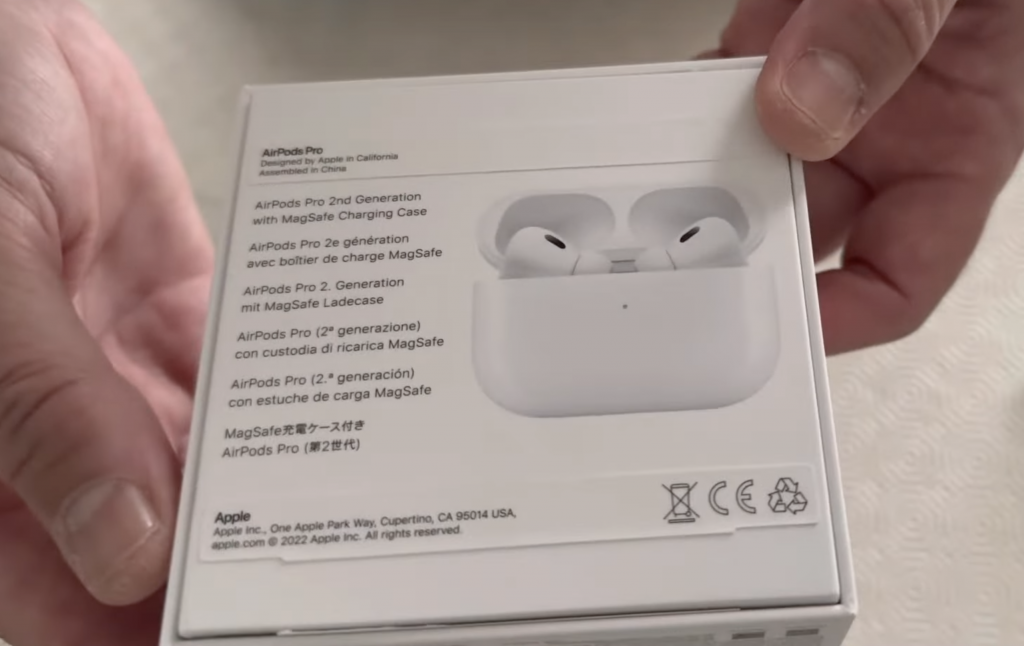 Apple AirPods новые, Ростест. - купить в Екатеринбурге, цена 10 800 руб., продан