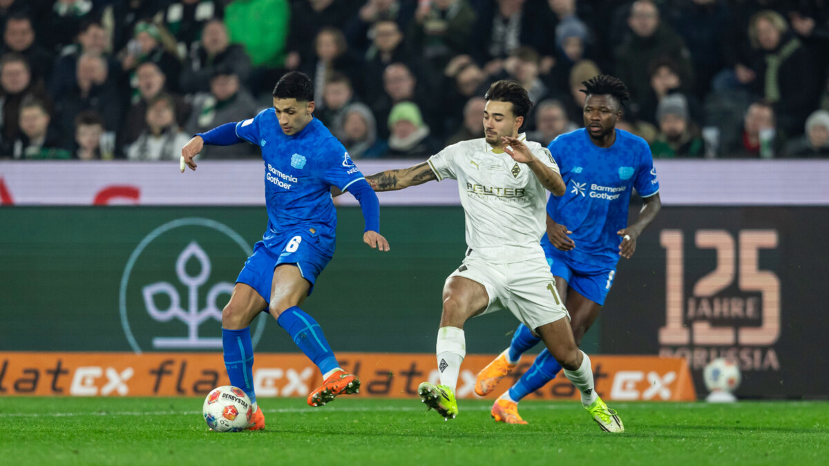 «Боруссия» из Менхенгладбаха и «Байер» сыграли вничью в матче чемпионата Германии