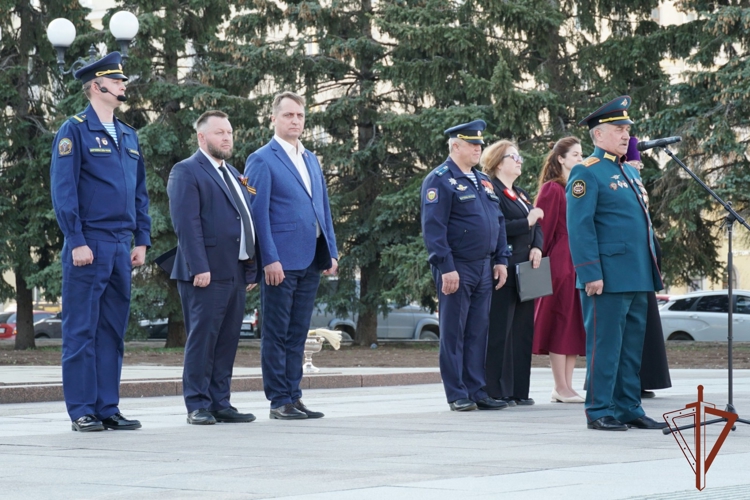 В Кирове подшефные росгвардейцев приняли участие в церемонии принятия Присяги (видео)