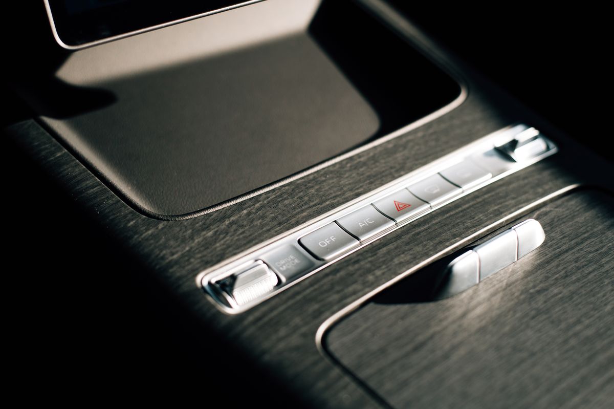 Премиальный седан с большой выгодой на Камайской, 3!