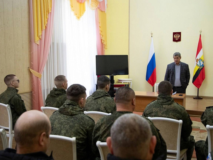 В Курской области бойцам приграничья вручили медали и нагрудные знаки