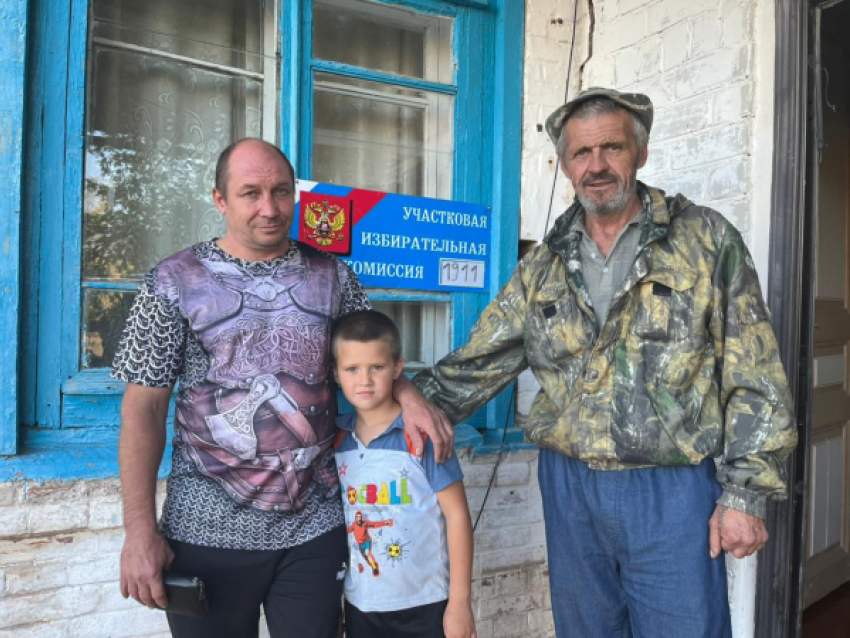 В Камышинском районе селяне семьями приходят на выборы