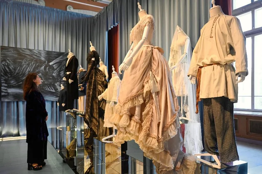 На Витебском вокзале открылась необычная выставка по творчеству Льва Толстого | ФОТО АВТОРА