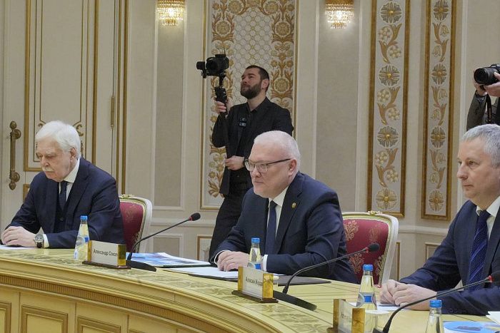 Президент Беларуси Александр Лукашенко и губернатор Кировской области Александр Соколов обсудили вопросы сотрудничества