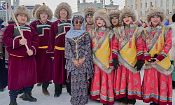 Пятый ежегодный «Дэгэлфлешмоб» прошел в столице Бурятии