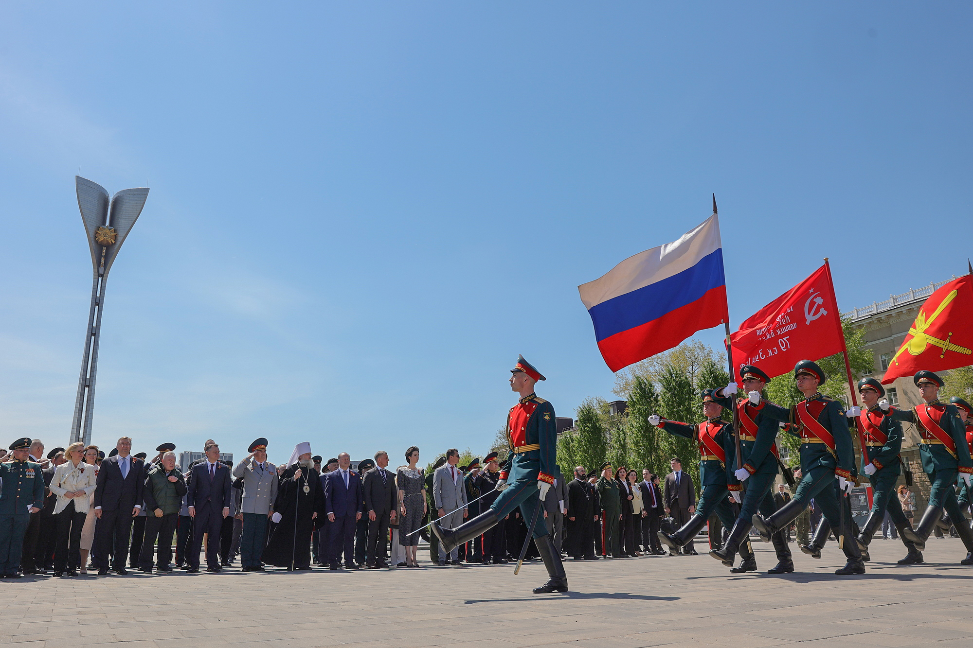 Церемония возложения гирлянды Славы и цветов к памятнику-стеле «Воинам-освободителям г. Ростова-на-Дону от немецко-фашистских захватчиков», посвященная 81-й годовщине Победы в Великой Отечественной войне 1941-1945 годов