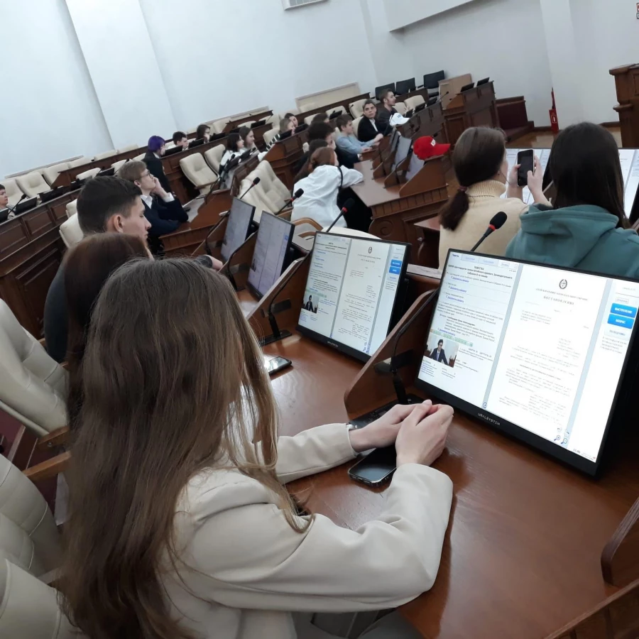 Экскурсия студентов в АКЗС