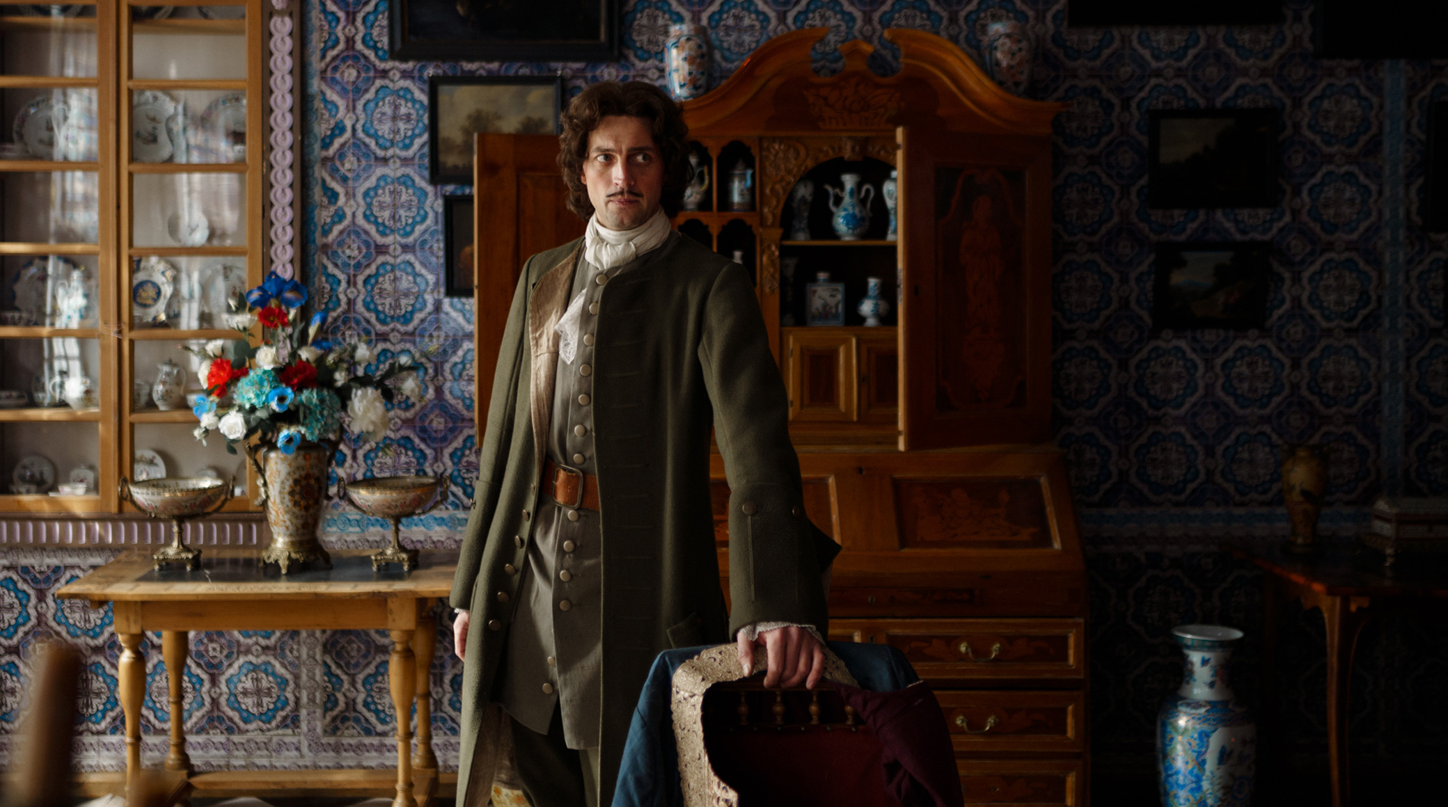 Сериал стоянов гости из прошлого. Когда выйдет император 2. Петр фильм 2022. Николай 2. Пётр 1 последний царь и первый император фильм.