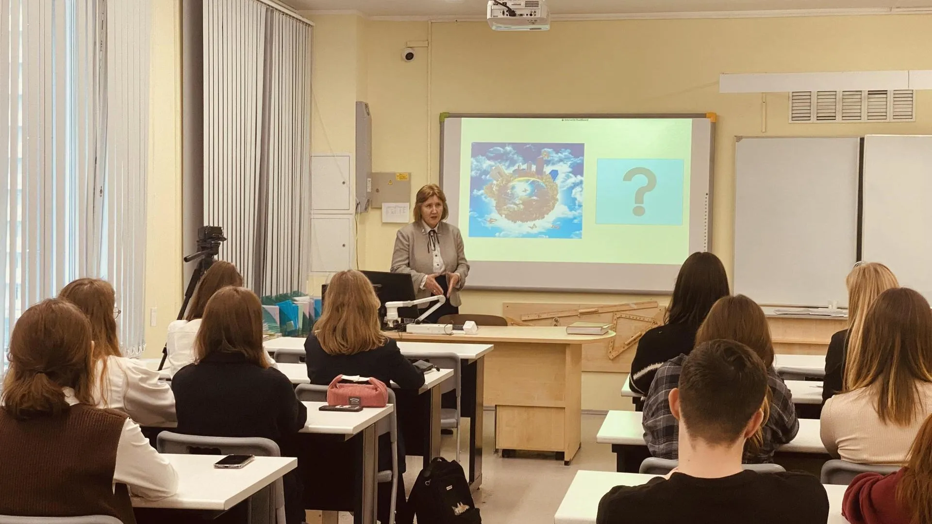 Профессор Российской академии наук провела в Долгопрудненской гимназии лекцию об агробиологии