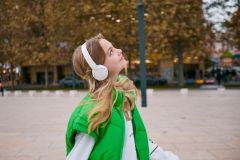 Фото предоставлено пресс-службой ПАО «МегаФон»Мода на ретро: жители Чувашии переходят на полноразмерные наушники Мегафон 