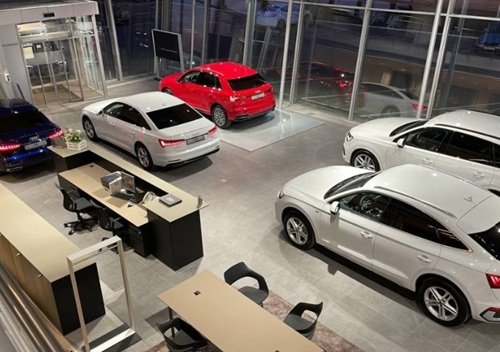 Россияне стали тратить на новые автомобили на 20 процентов меньше