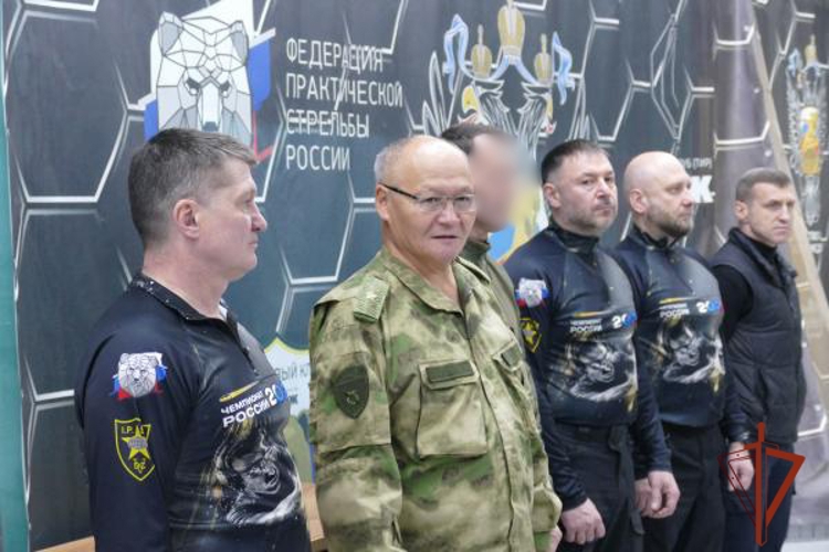 Руководящий состав СОБР «Каскад» Росгвардии завоевал переходящий кубок по практической стрельбе в Омске