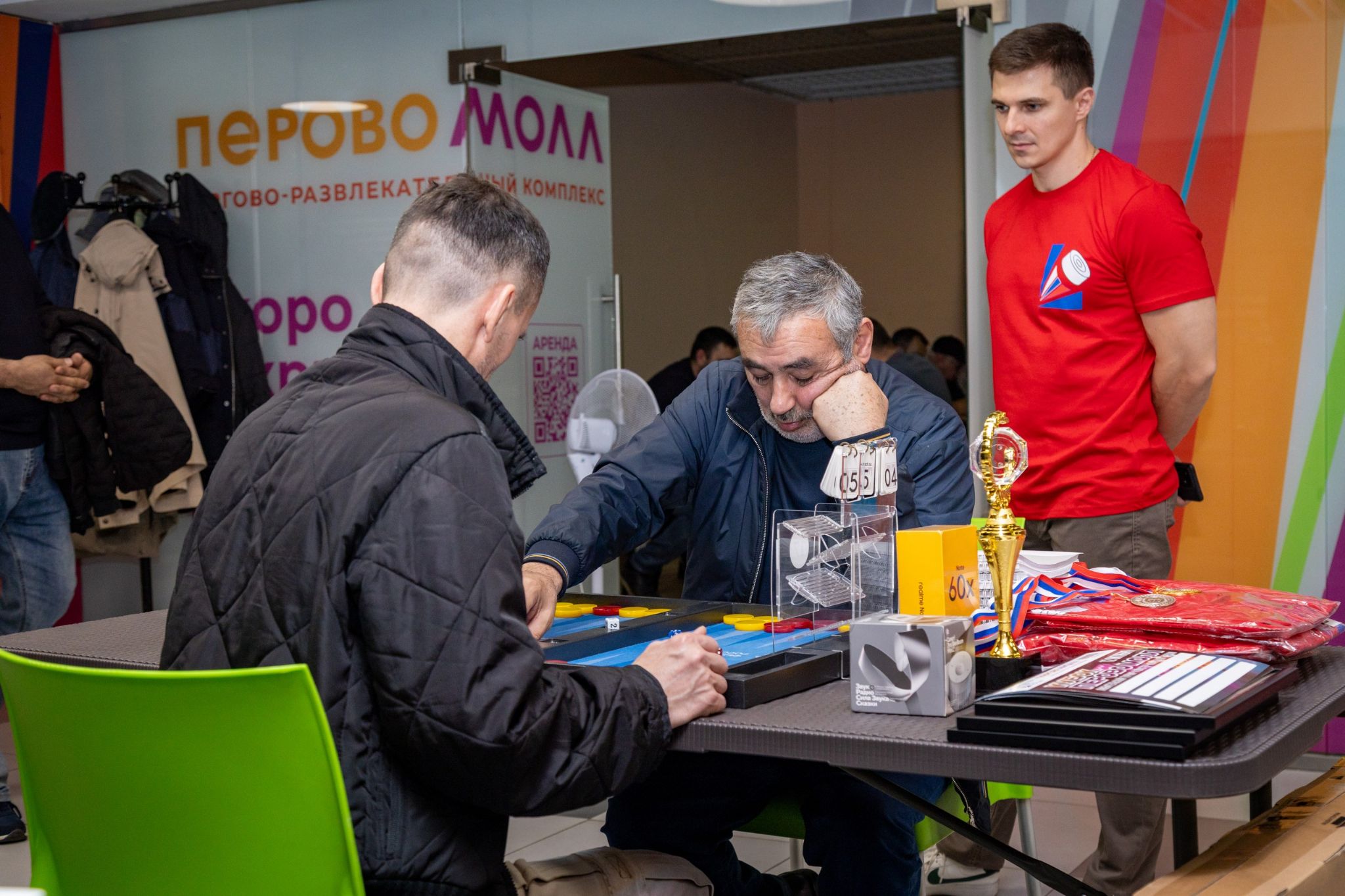 В «Перово молл» прошел первый турнир по нардам «Кубок Перово Молл»