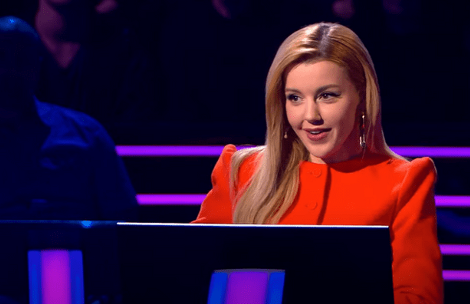 Большая игра ведущие программы. Юлианна караулова ведущая кто хочет стать миллионером. Ведущие на первом. Юлианна караулова. Юлианна караулова 2023.