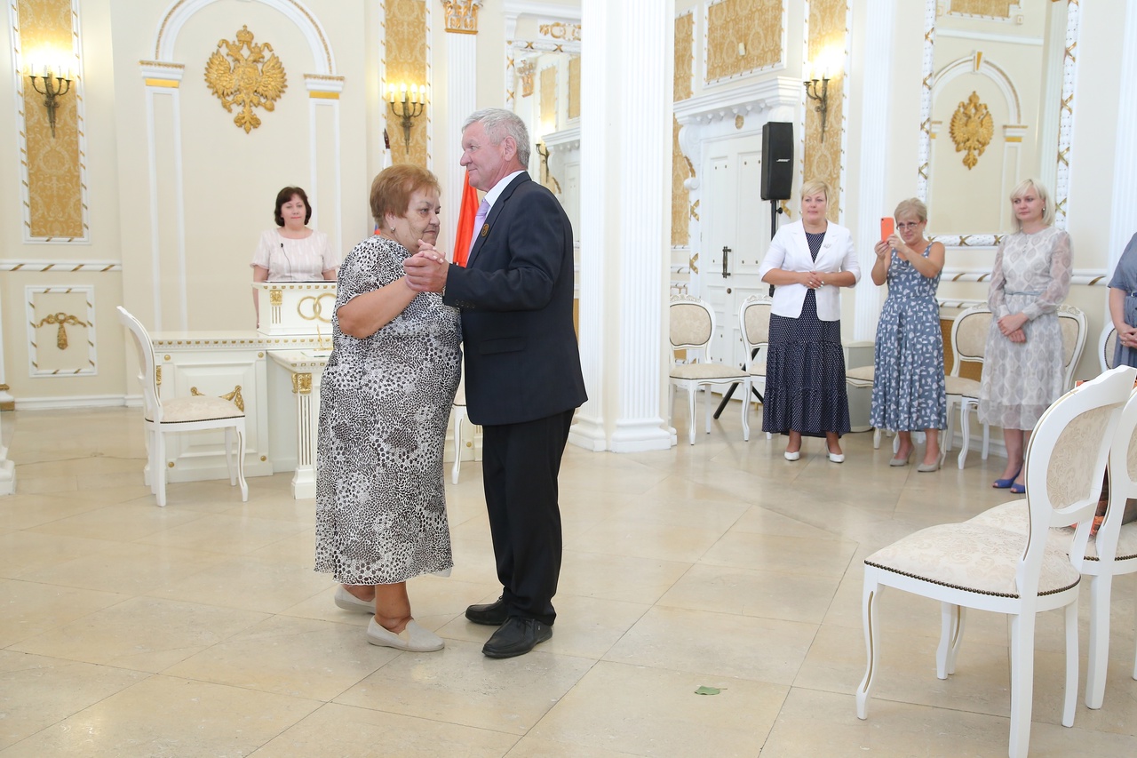 Раменский загс. ЗАГС Раменское. ЗАГС летняя ставка. Селивановский ЗАГС юбиляры. Время ЗАГСА.