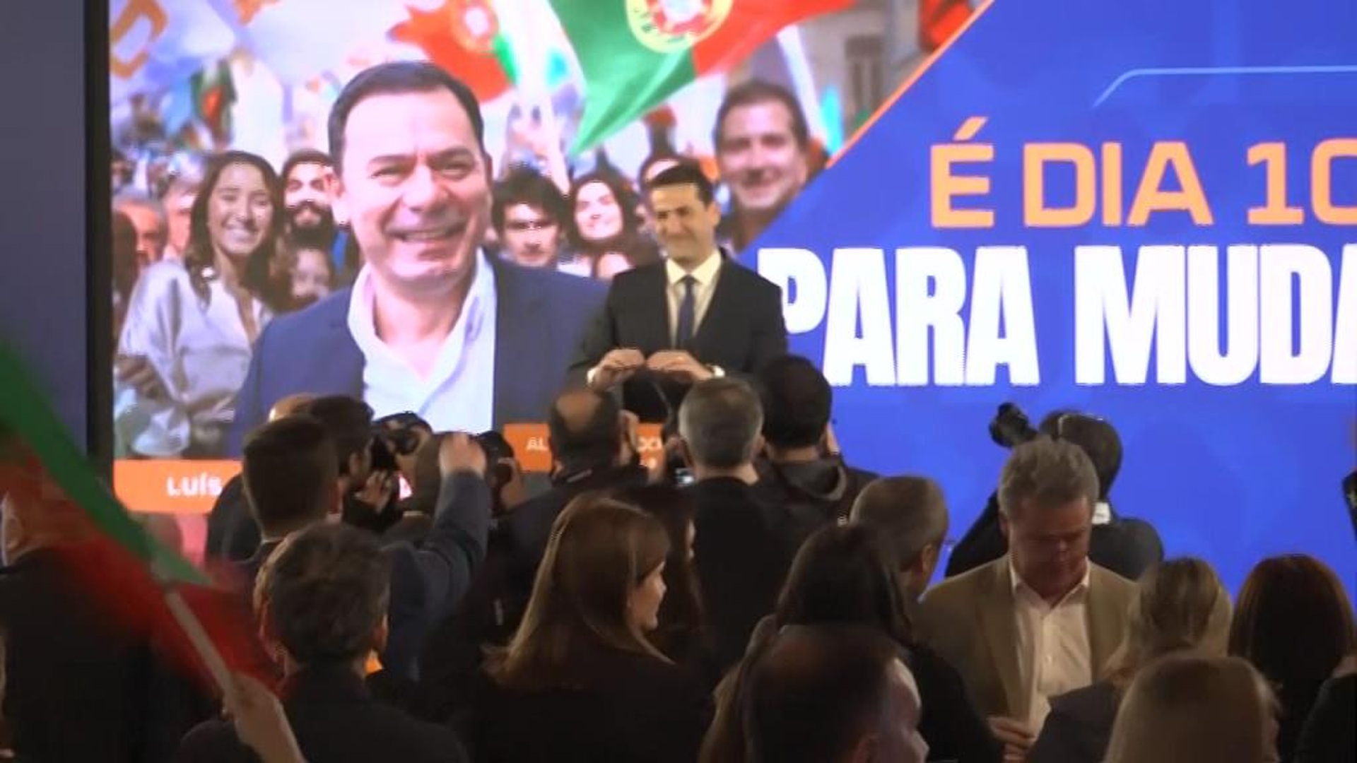 В парламент Португалии прошли демократы, социалисты и консерваторы