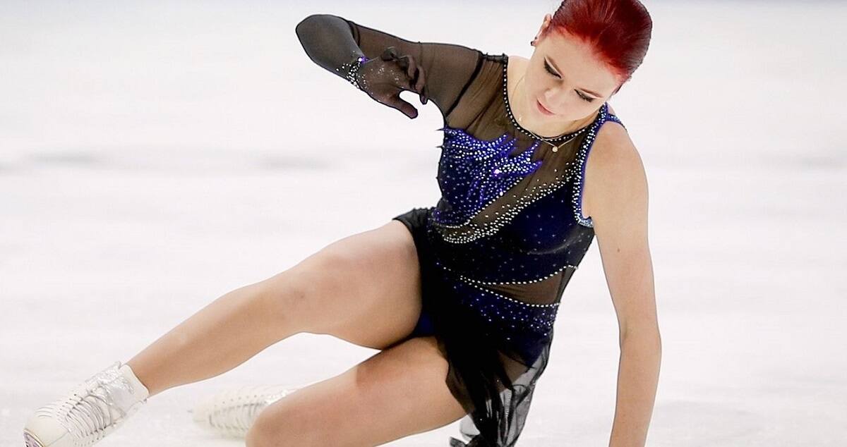 Камила валиева фигуристка. Анастасия мартюшева фигуристка. Александра трусова четверной прыжок. Александра трусова гран при 2022. Фигуристы россии.