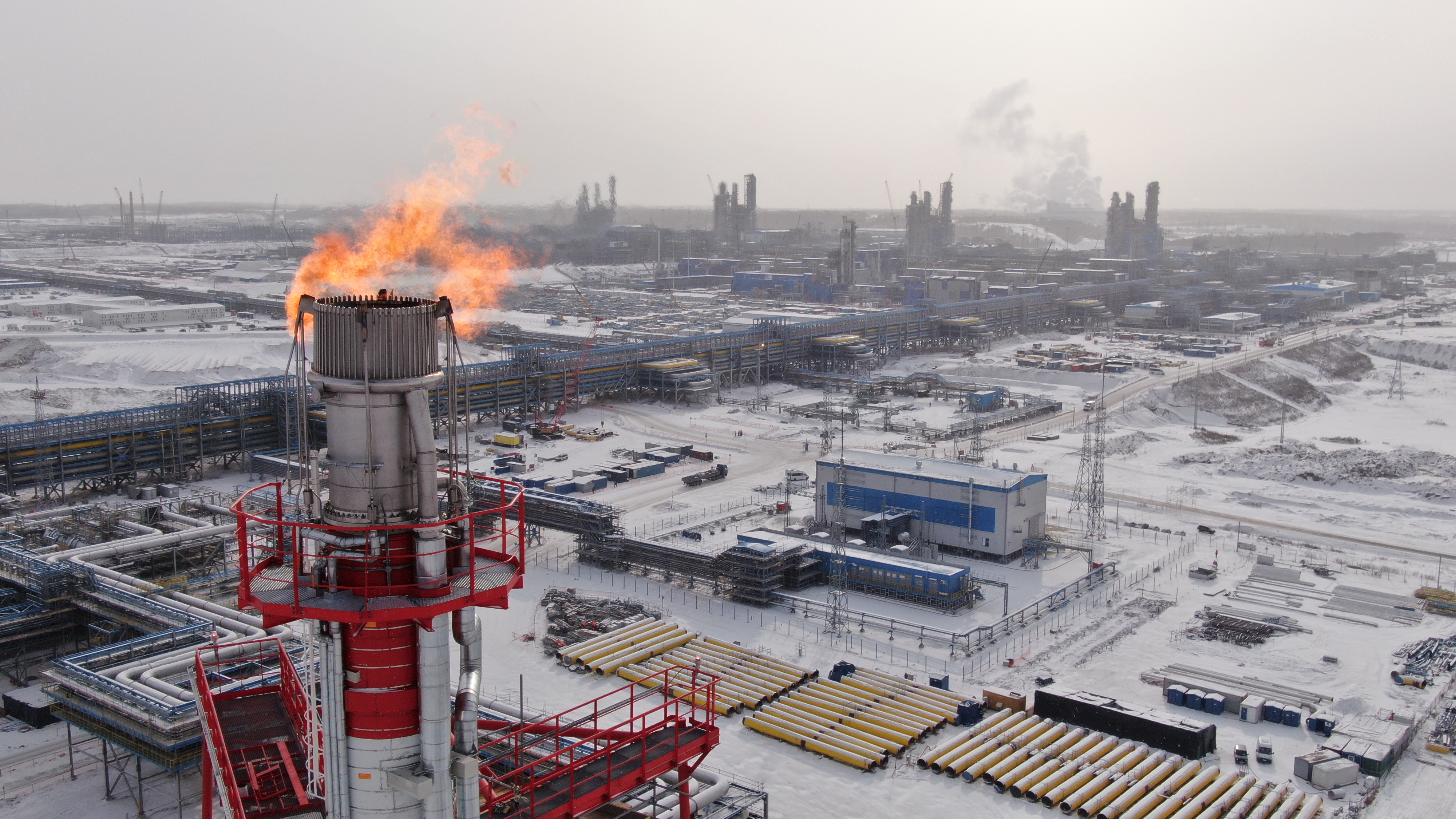 Амурский гпз. Завод ГПЗ Амурская область. Амурская область АГПЗ. Газпром Амурский газоперерабатывающий завод. Газоперерабатывающий завод в Амурской области.