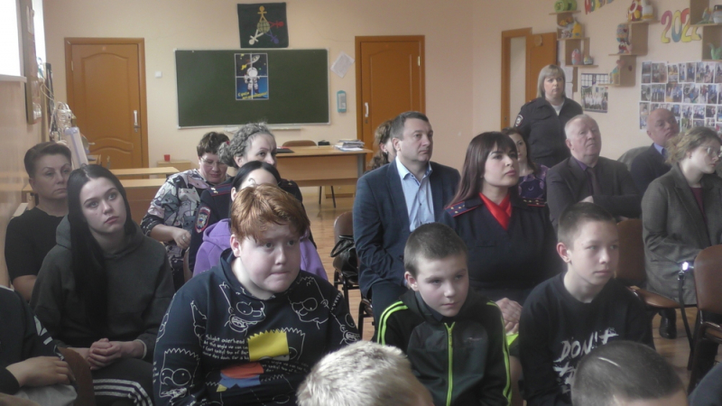 Центр содержания несовершеннолетних правонарушителей. Центр изоляции несовершеннолетних. Центр временного содержания несовершеннолетних. Центр временного содержания несовершеннолетних. Центр временной изоляции несовершеннолетних правонарушителей.