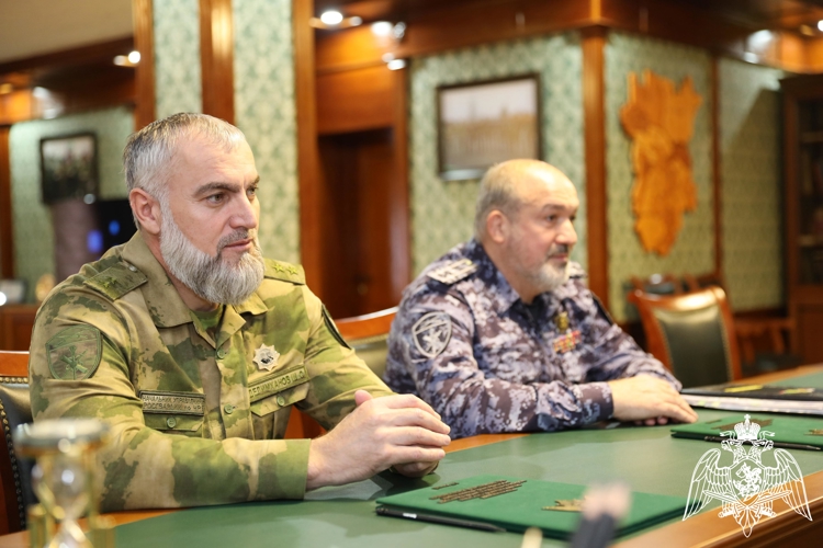 Начальник Управления Росгвардии по Чеченской Республики провел встречу с военными блогерами