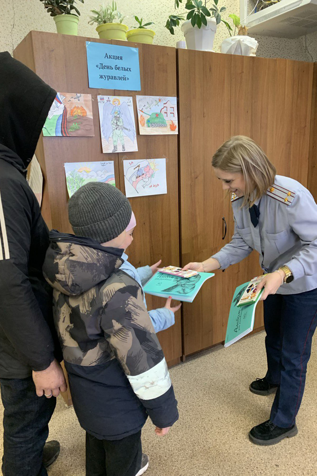 Дети осужденных, состоящих на учете в УИИ УФСИН России по Костромской области, присоединились к акции «День белых журавлей»