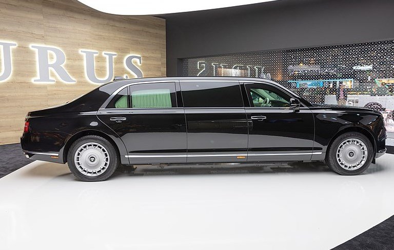 Aurus продал 11 люксовых автомобилей в четвертом квартале 2022 года