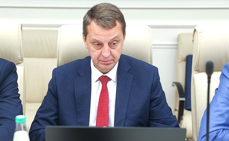 Расширенное заседание Комитета Совета Федерации по Регламенту и организации парламентской деятельности