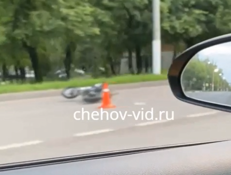 2022 крым на трассе менделеево. В микрорайоне губернском сгорел автомобиль. Что случилось на чеховской. Что случилось на чеховской. Авария в чеховском районе 01.